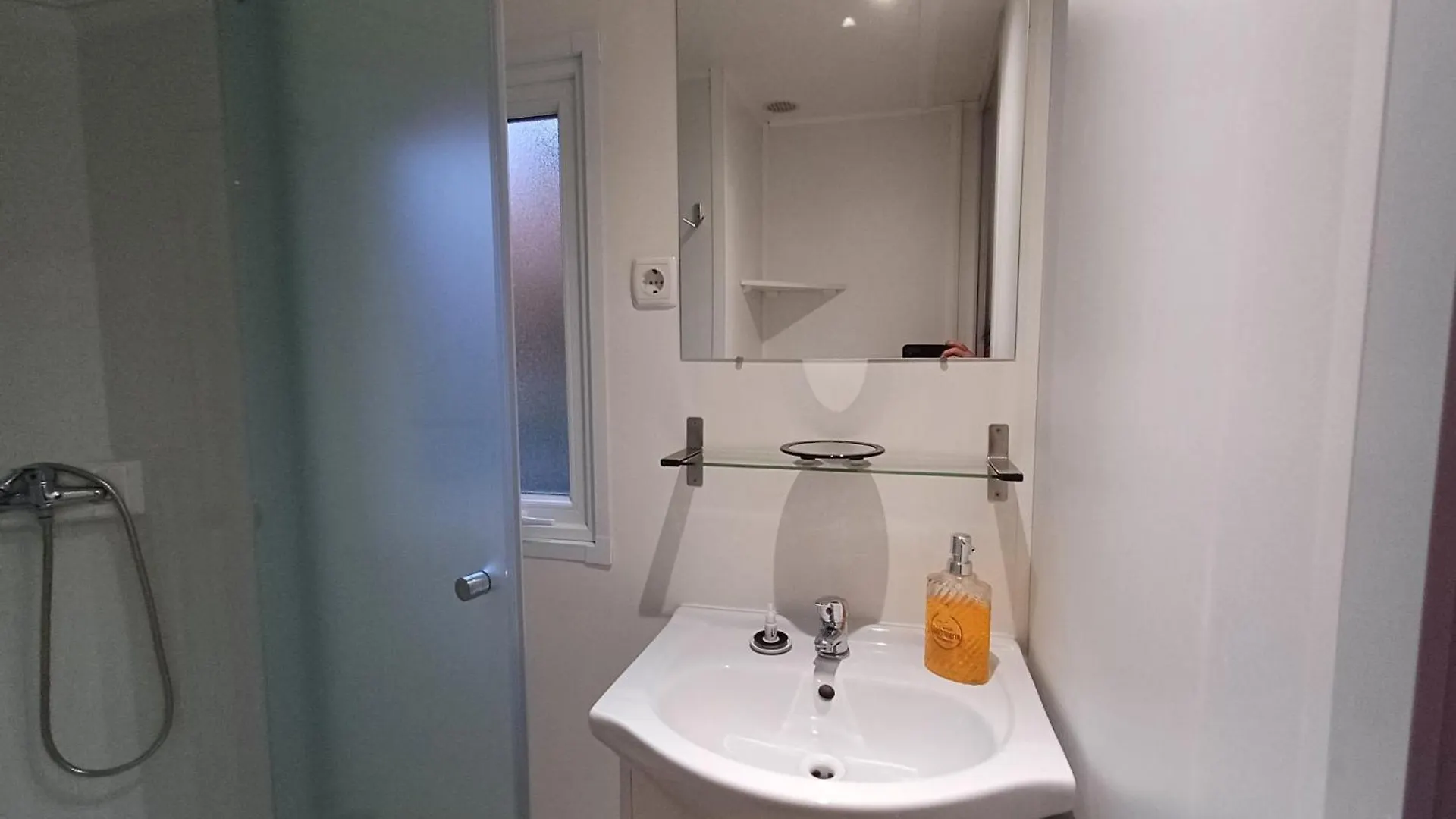 Mobilhome Camping Ernest Renan Louannec 0*,